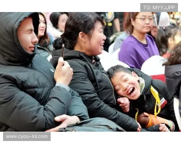 足球球星相声全程完整版幽默精彩再现足球场外的风趣生活